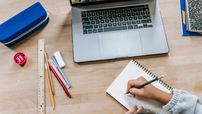 Online-tutoring. What is Group tuition?