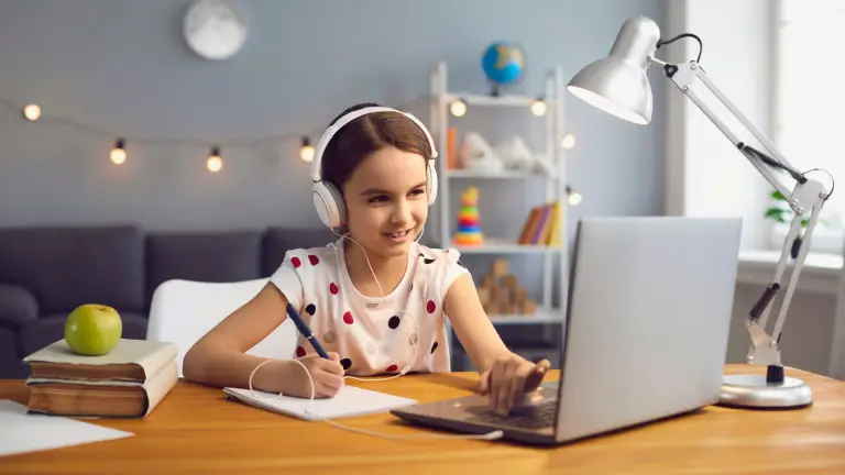 Student receiving online 11+ English tuition to improve comprehension skills.